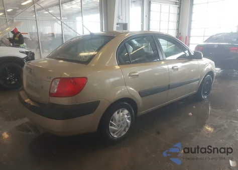 2006 Kia Rio Lx z USA, uszkodzony, nr VIN KNADE123766183514